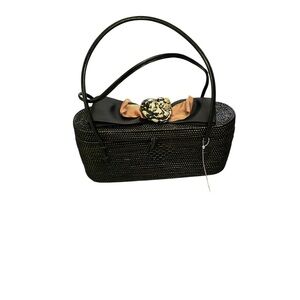 Elegant Black Woven Shoulder Bag with Gold Accent